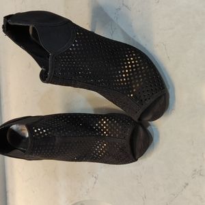 Mesh stiletto heels